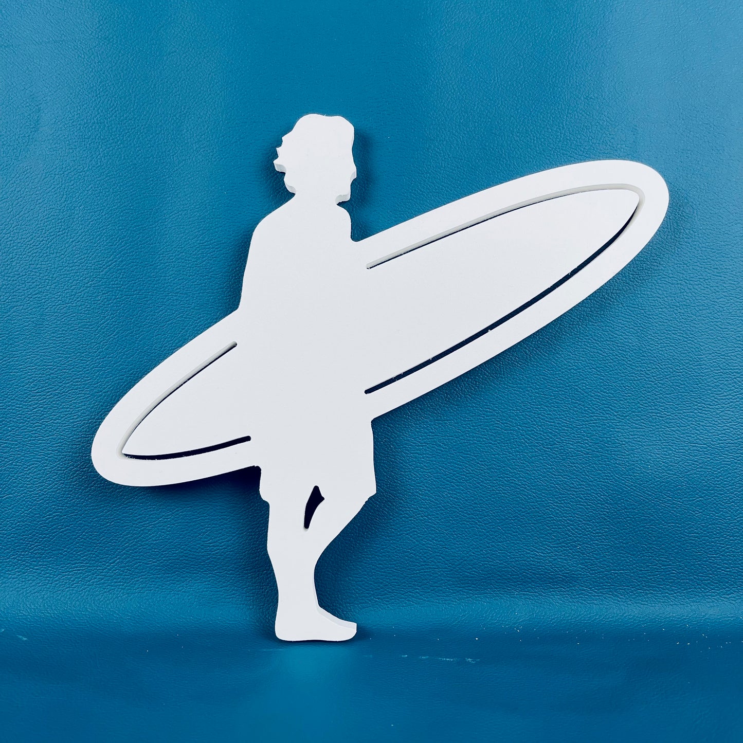 Medallion - Surfer w/ Board
